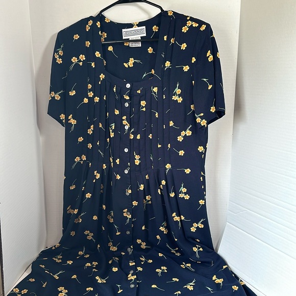 Jessica Howard Dresses & Skirts - Jessica Howard navy blue and yellow floral button up maxi dress size 14